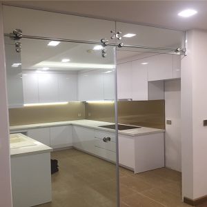 Cửa kính cường lực mở trượt ray suốt inox CK016
