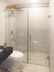 Vách kính phòng tắm mở quay bản lề 180 độ VKT022