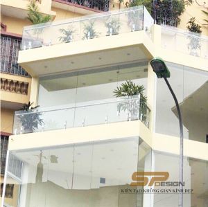 Lan can ban công kính cường lực đẹp LC013