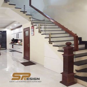 Cầu thang kính đẹp CT078
