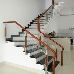 Cầu thang kính đẹp CT082