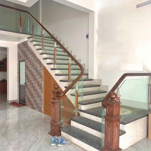 Cầu thang kính đẹp CT092